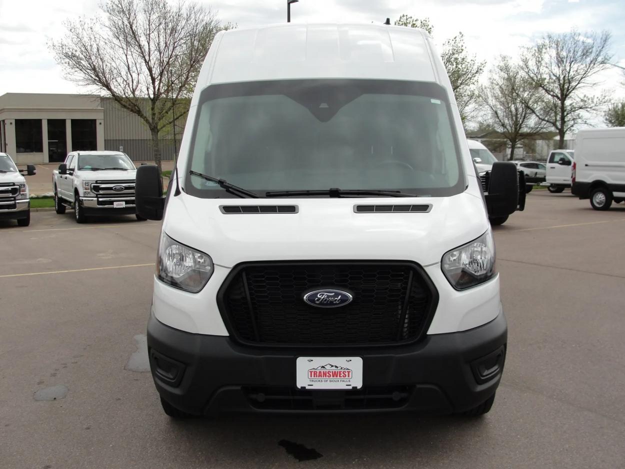 2022 Ford Transit | Photo 8 of 16