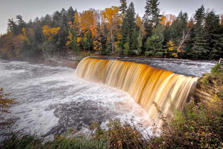 Picture of waterfall in the midwest