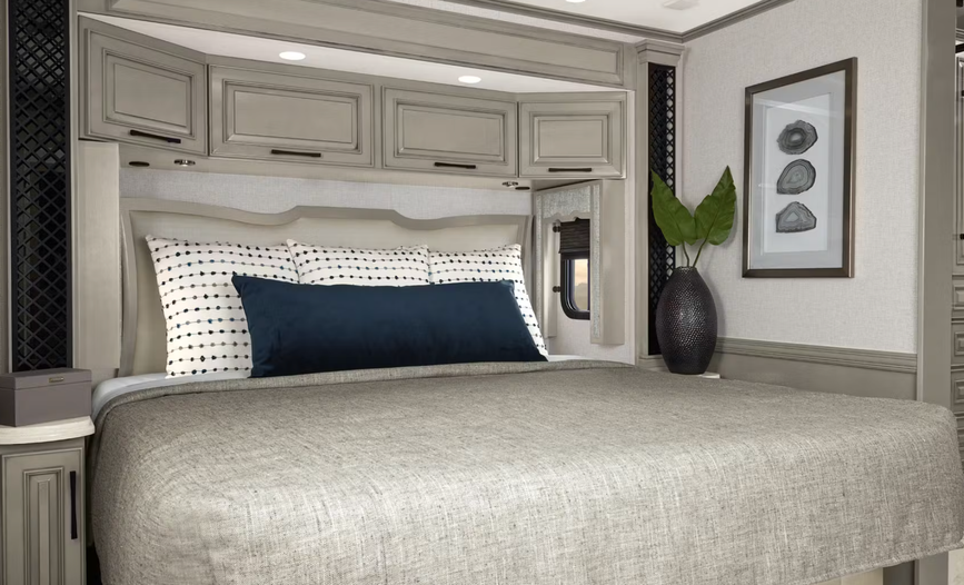 Bedroom in the 2025 Newmar London Aire