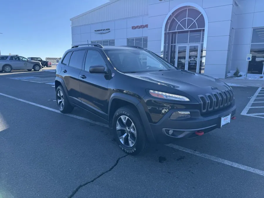 2015 Jeep Cherokee Trailhawk | Photo 1 of 14