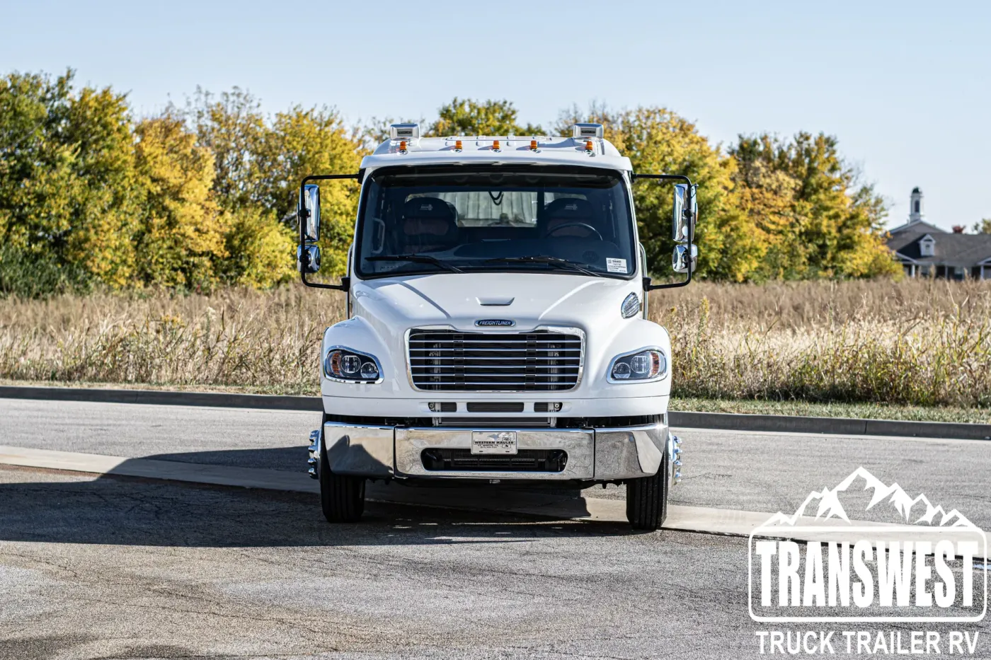 2023 Freightliner M2 106 | Photo 4 of 25