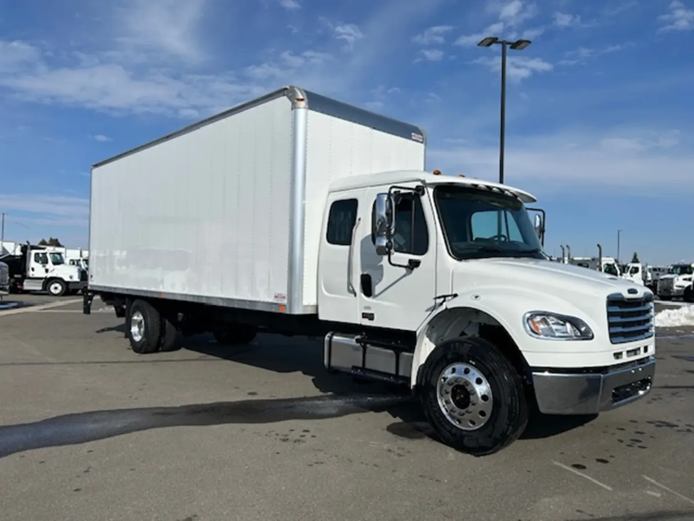 2025 Freightliner M2 106 | Photo 5 of 21