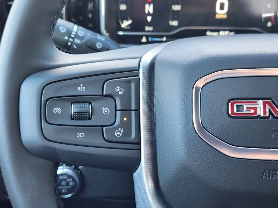 2025 GMC Sierra 1500 Elevation | Photo 7 of 27