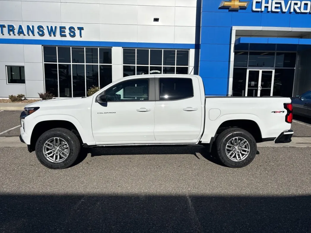 2024 Chevrolet Colorado 4WD LT 