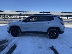 2025 Jeep Compass Latitude | Thumbnail Photo 5 of 14