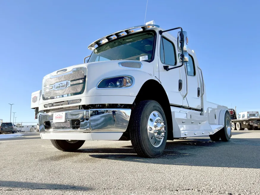 2023 Freightliner M2 106 Summit Hauler | Photo 27 of 26