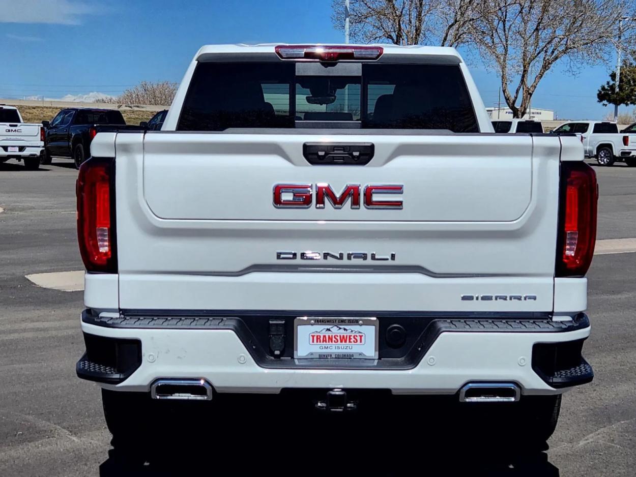 2024 GMC Sierra 1500 Denali | Photo 10 of 25