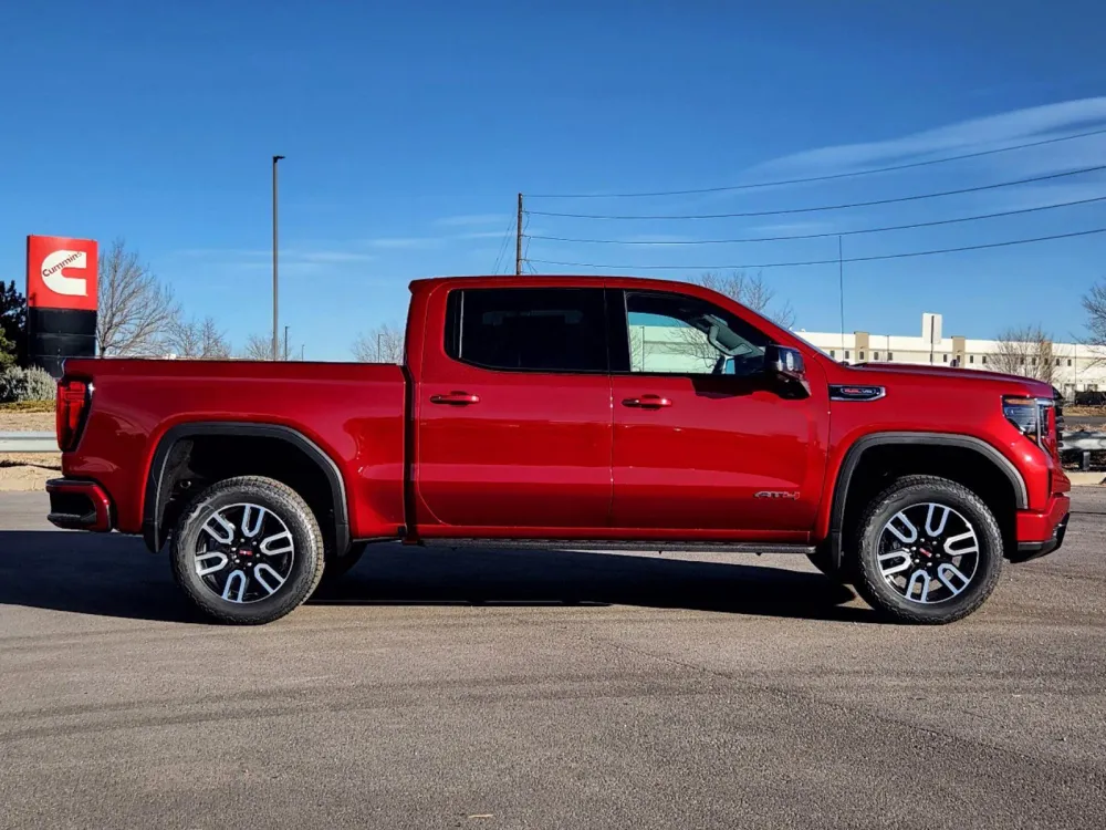 2025 GMC Sierra 1500 AT4