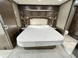 2019 Newmar Ventana 3709 | Thumbnail Photo 16 of 31