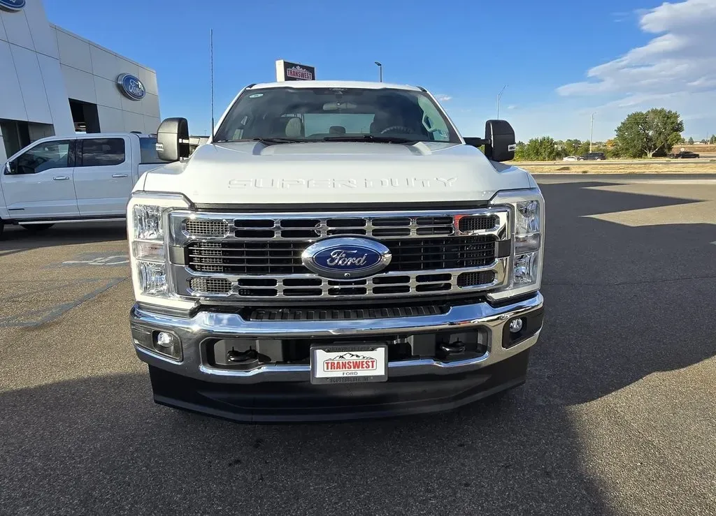 2024 Ford F-250SD | Photo 2 of 29