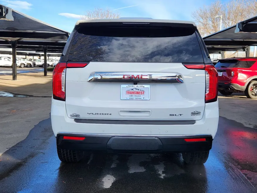 2021 GMC Yukon SLT | Photo 11 of 29