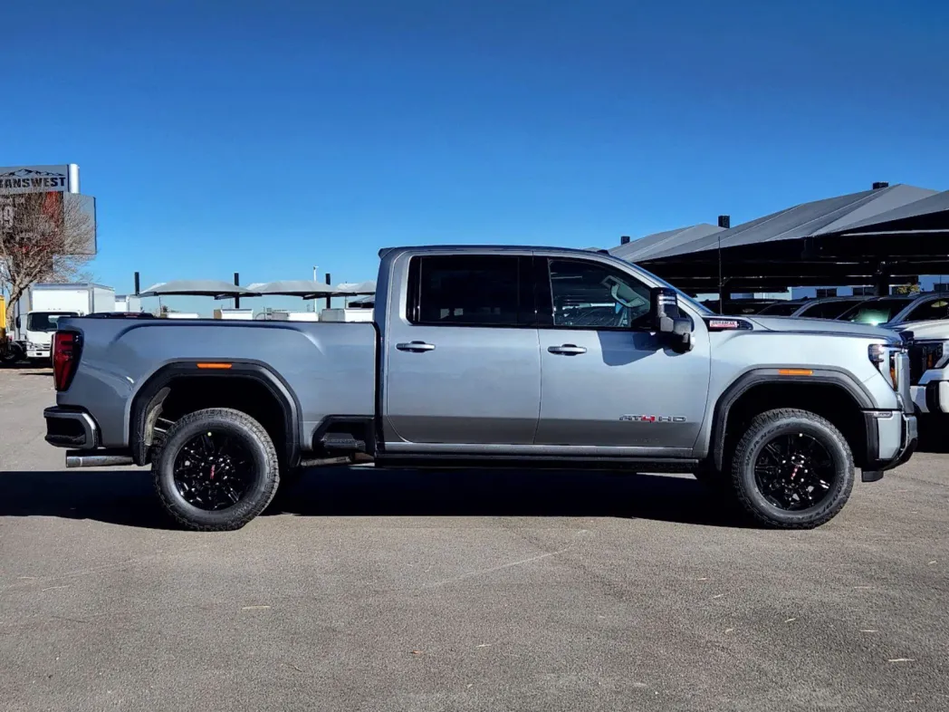 2025 GMC Sierra 3500HD AT4 