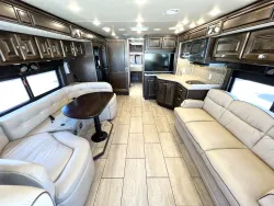 2017 Tiffin Allegro Breeze 32BR | Thumbnail Photo 3 of 27