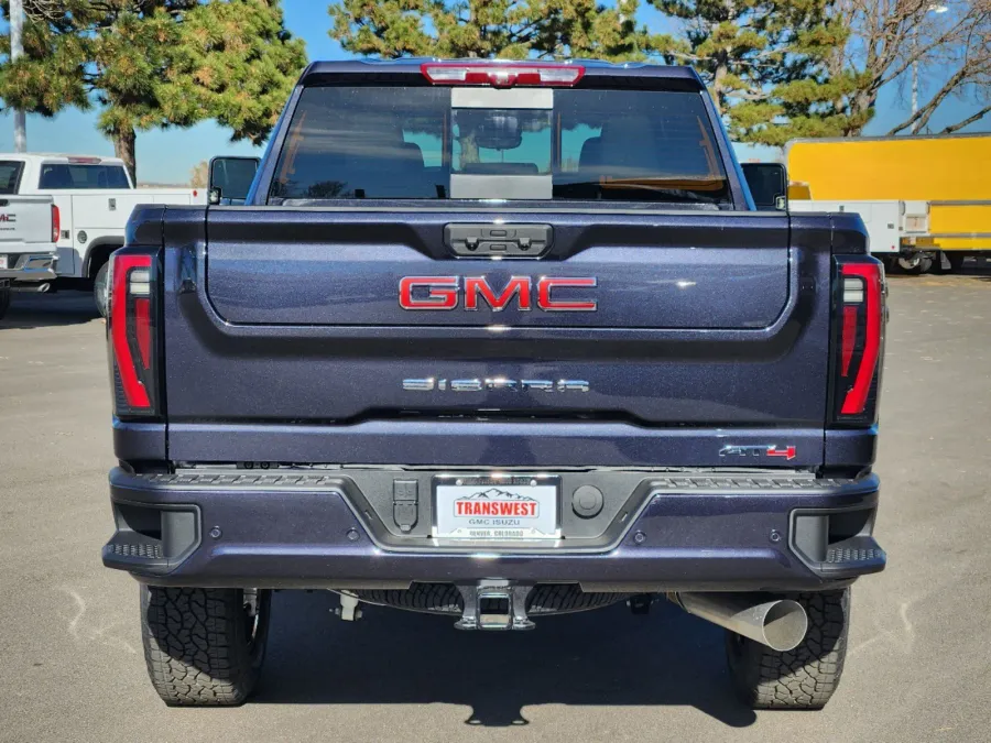 2025 GMC Sierra 2500HD AT4 | Photo 4 of 27