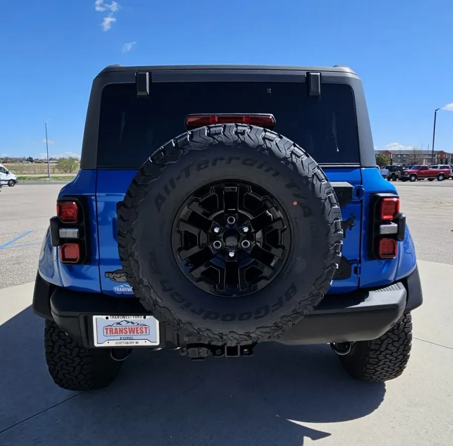 2024 Ford Bronco | Photo 8 of 31