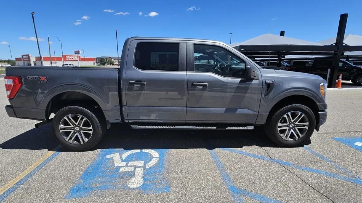 2022 Ford F-150 | Photo 4 of 27