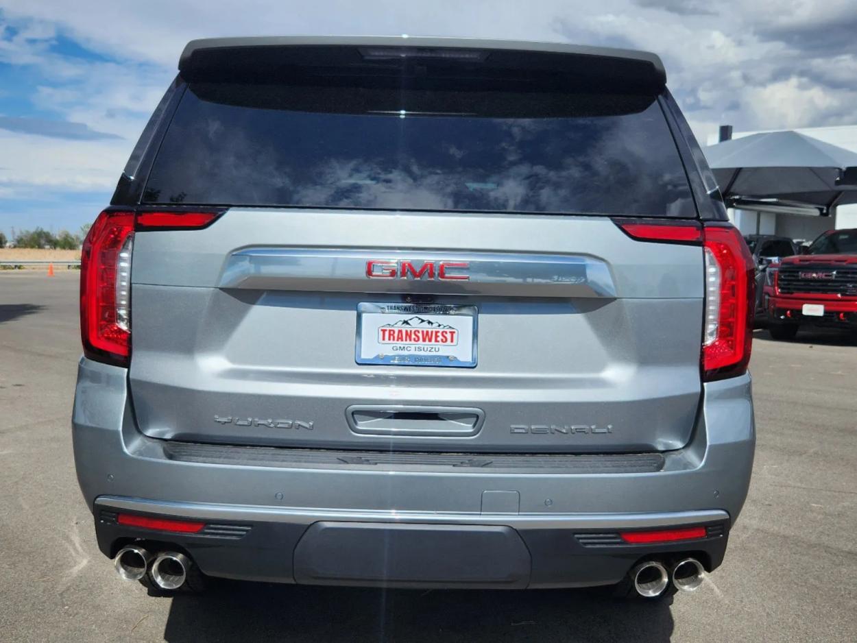 2024 GMC Yukon Denali | Photo 12 of 28