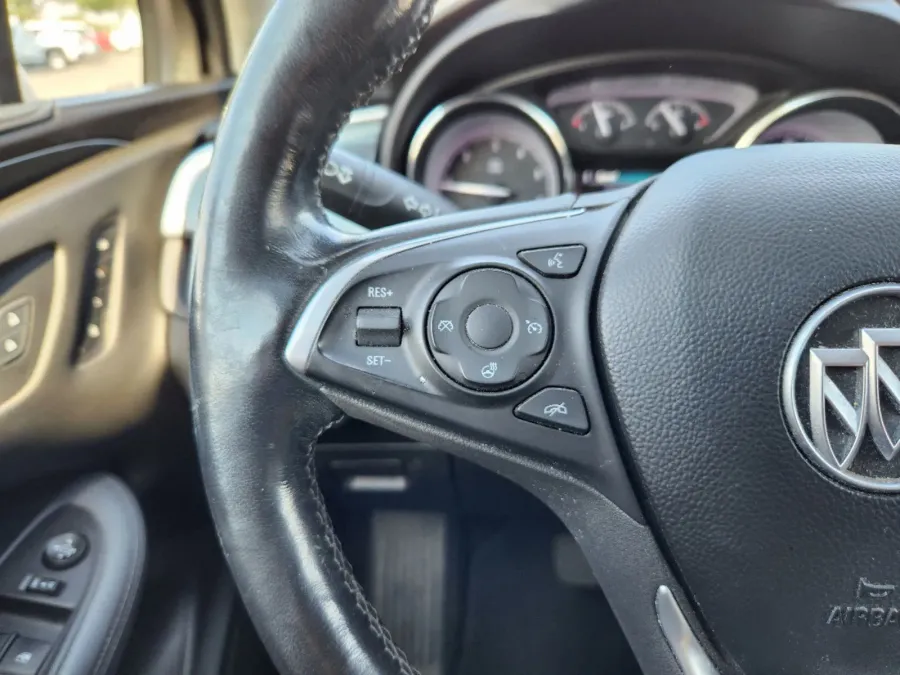 2020 Buick Envision Essence | Photo 23 of 30