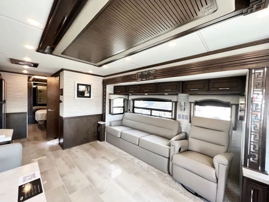 2023 Newmar Ventana 3412 | Photo 6 of 36