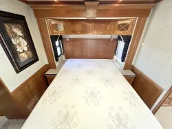 2008 Newmar Dutch Star 4317 | Thumbnail Photo 16 of 33