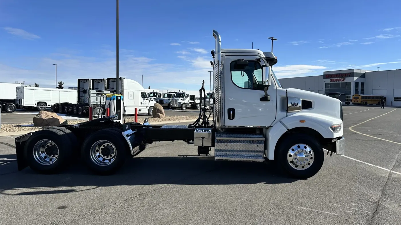 2022 Western Star 49X | Photo 4 of 13