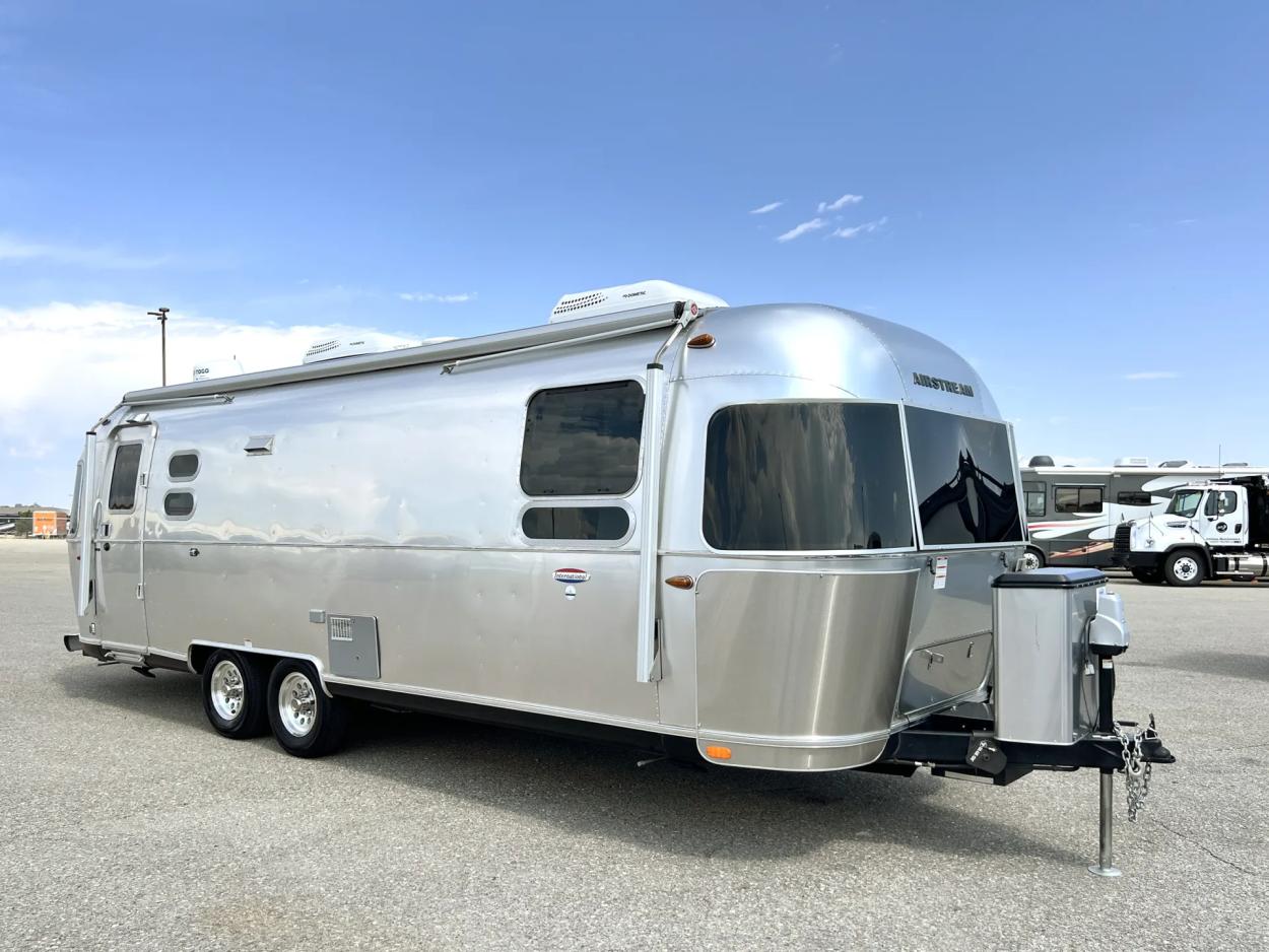 2019 Airstream International 27FB 