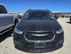 2022 Chrysler Pacifica | Thumbnail Photo 1 of 3