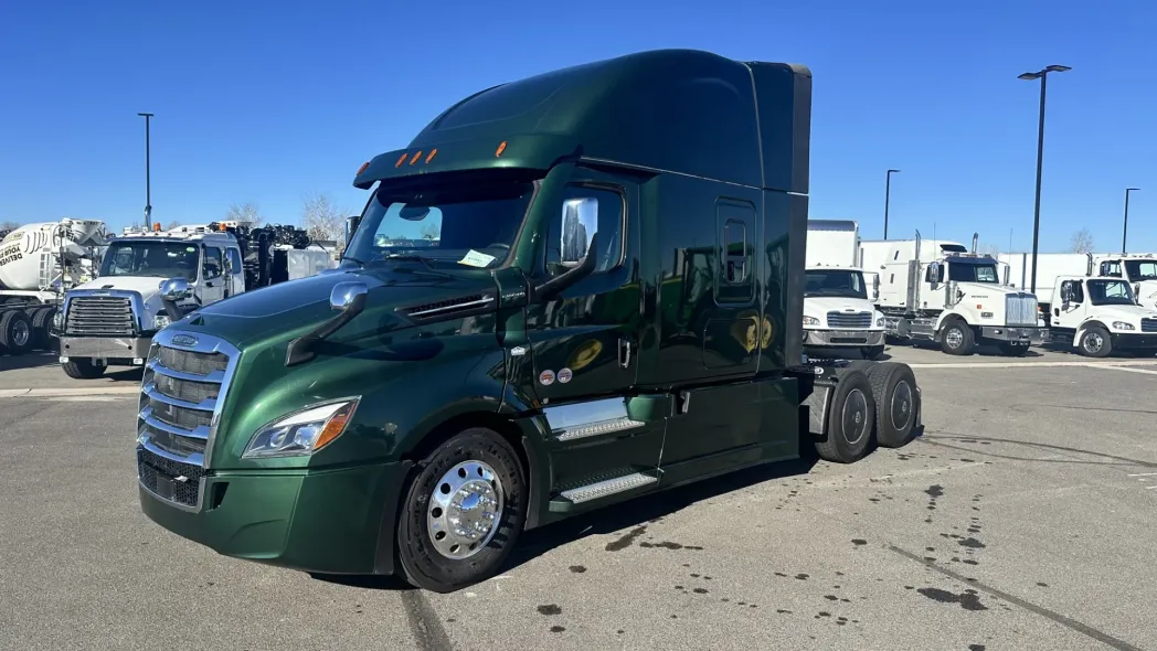 2025 Freightliner Cascadia 126 