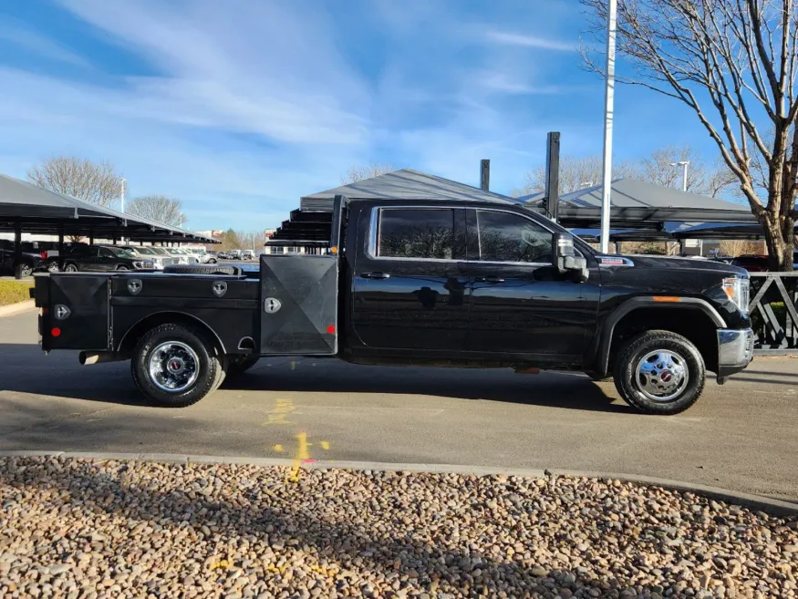 2023 GMC Sierra 3500HD CC SLE | Photo 1 of 25