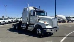 2020 Western Star 4900SA | Thumbnail Photo 3 of 25