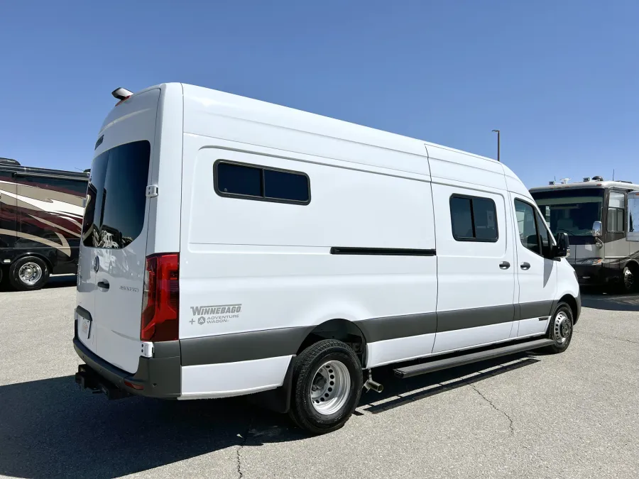 2023 Winnebago Adventure Wagon 70 SE | Photo 10 of 15