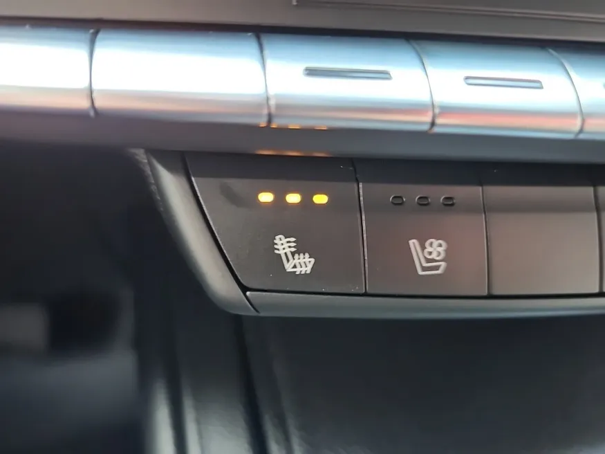 2019 Cadillac XT4 AWD Premium Luxury | Photo 27 of 30