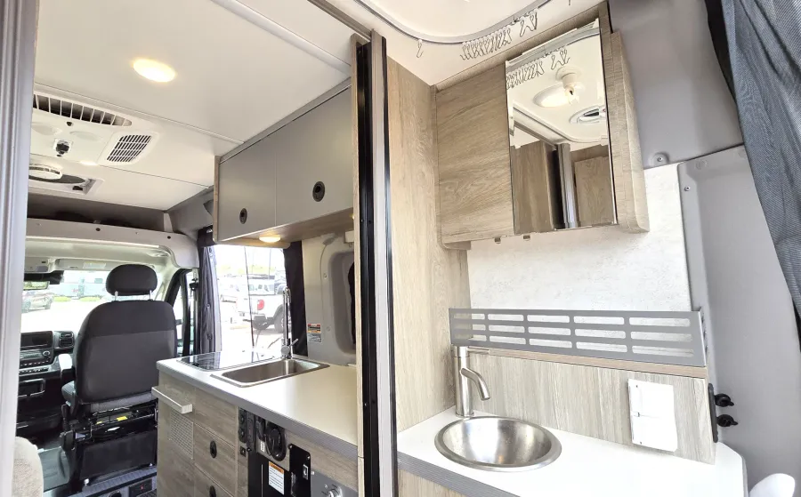 2024 Winnebago Solis Pocket 36B | Photo 7 of 13