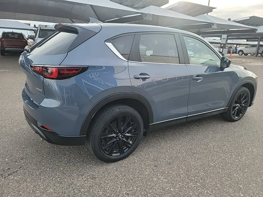 2022 Mazda CX-5 2.5 S Carbon Edition | Photo 6 of 17