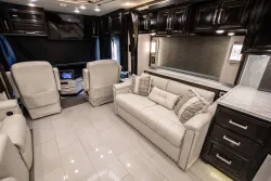 2022 Newmar London Aire 4551 | Thumbnail Photo 14 of 21