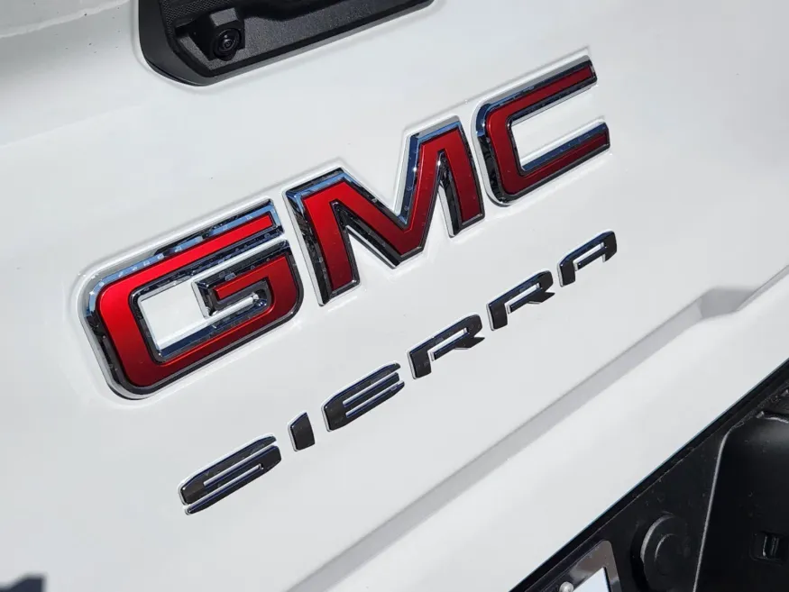 2025 GMC Sierra 3500HD Pro | Photo 15 of 29