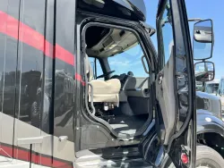 2023 Newmar Supreme Aire 4509 | Thumbnail Photo 30 of 37