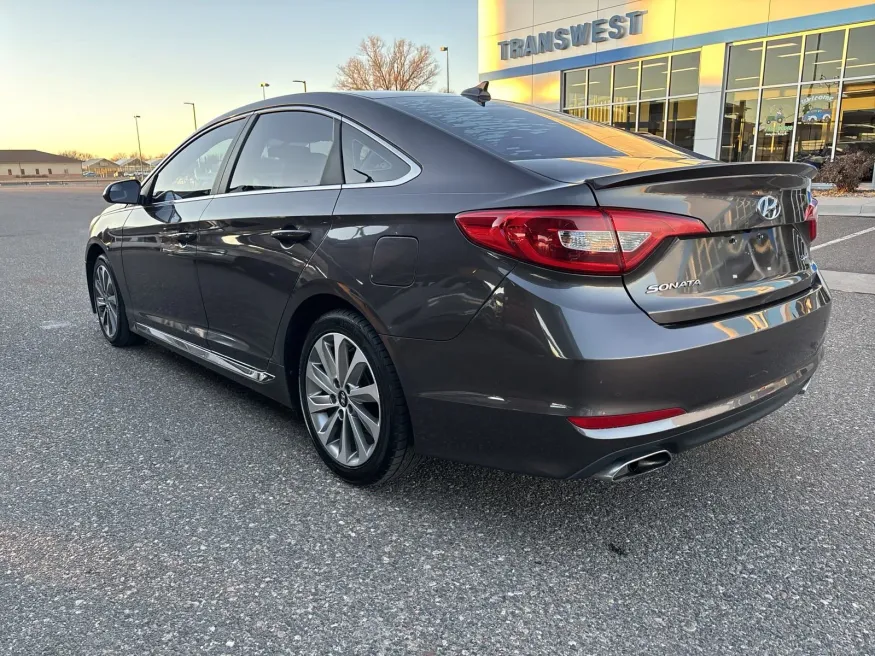 2015 Hyundai Sonata 2.4L Sport | Photo 2 of 20