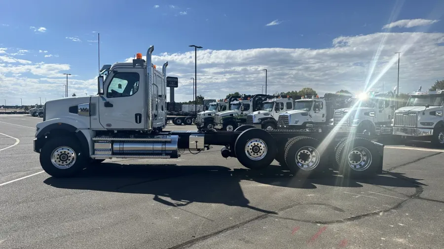 2025 Western Star 49X | Photo 6 of 13