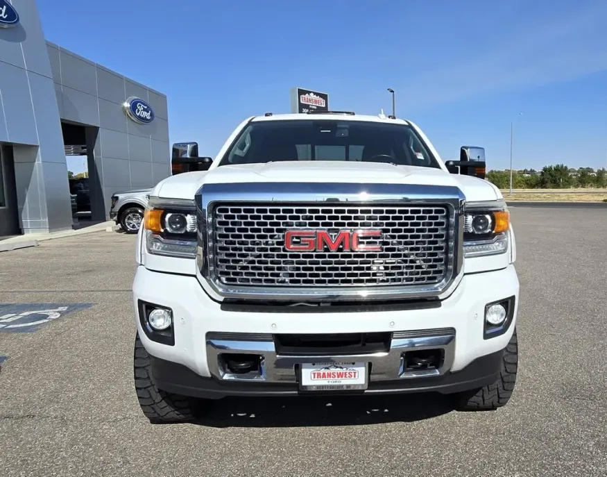 2016 GMC Sierra 3500HD | Photo 33 of 36