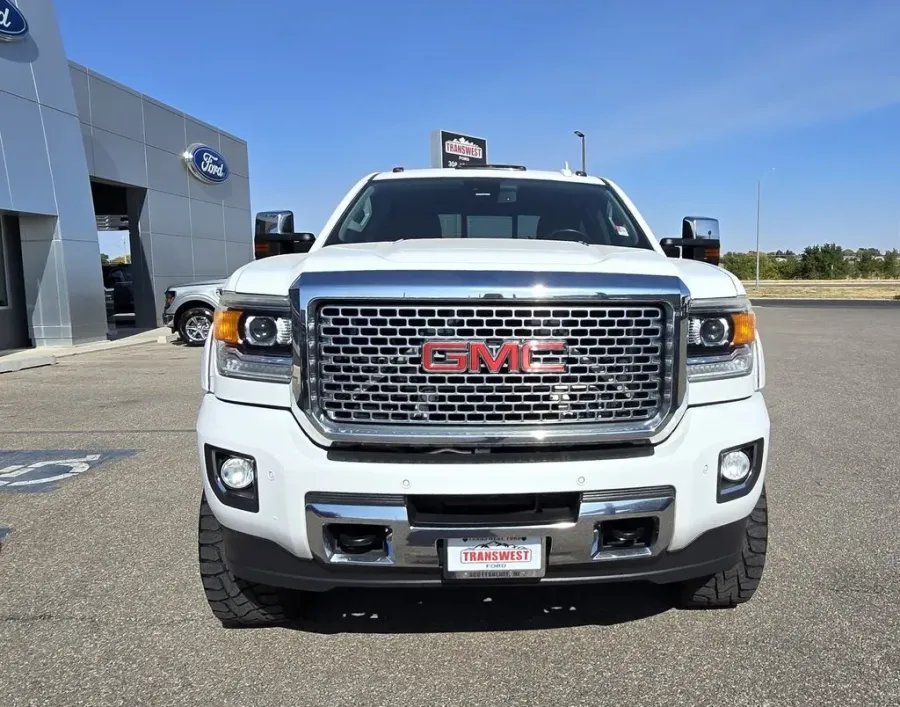 2016 GMC Sierra 3500HD | Photo 33 of 36