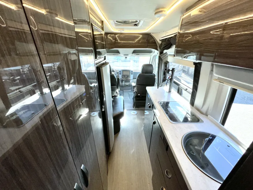 2018 Winnebago Era 70A | Photo 5 of 20