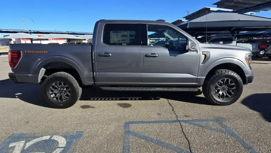 2024 Ford F-150 | Photo 4 of 34