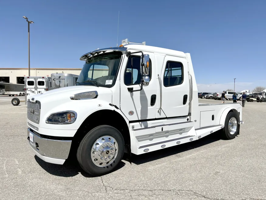 2024 Freightliner M2 106 Summit Hauler | Photo 1 of 26