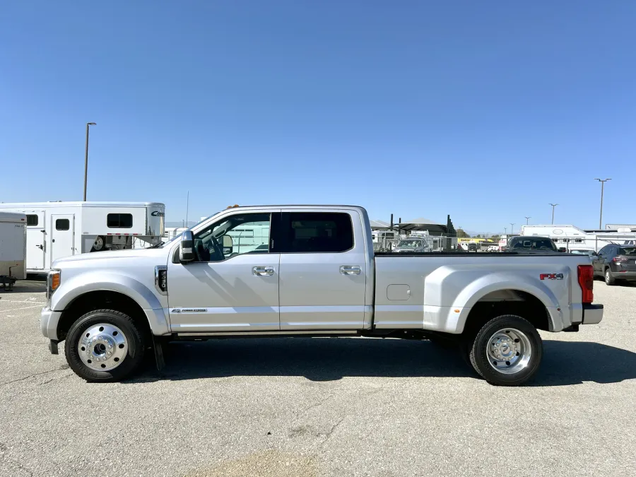 2019 Ford F-450 Platinum | Photo 3 of 23