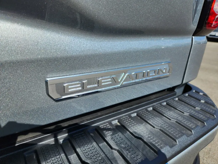 2025 GMC Sierra 1500 Elevation | Photo 15 of 29