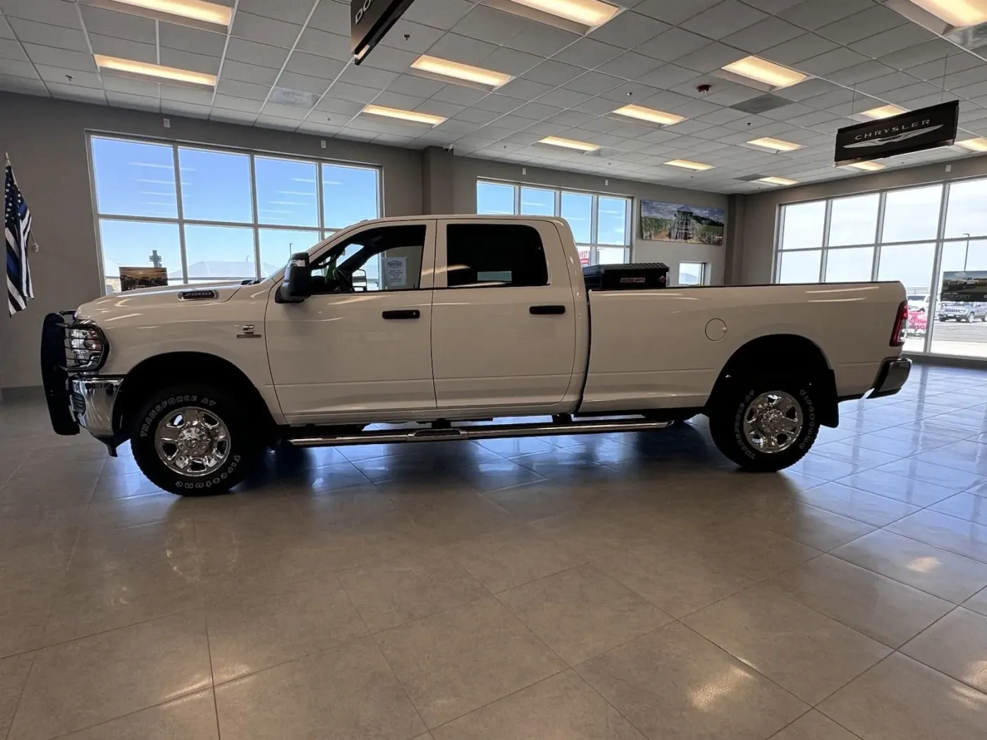 2024 RAM 2500 Tradesman | Photo 3 of 16