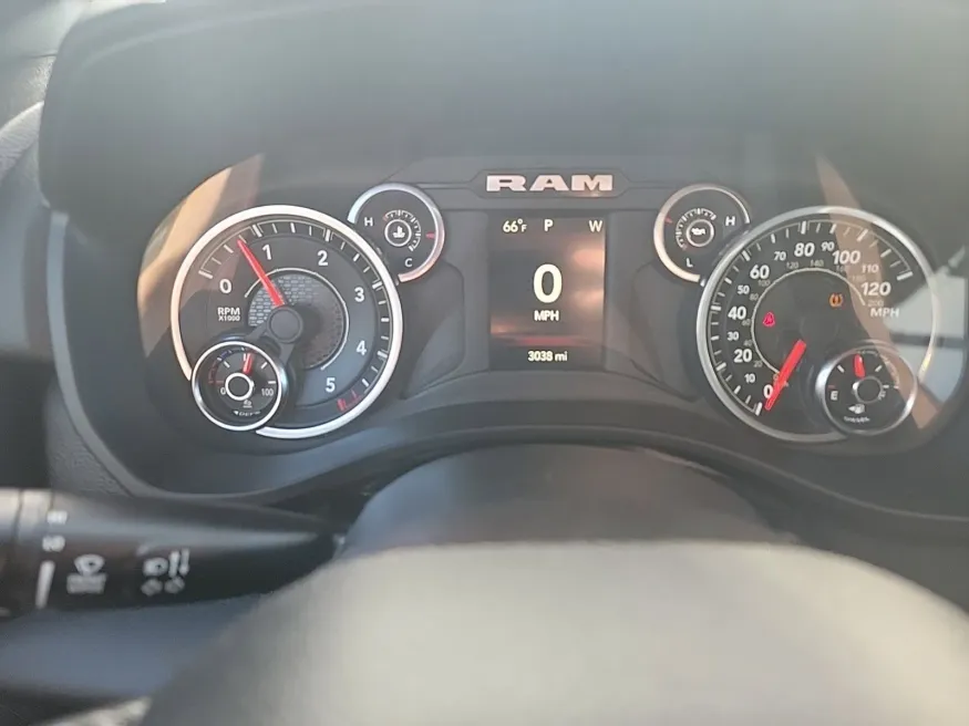 2023 RAM 1500 Big Horn | Photo 13 of 15