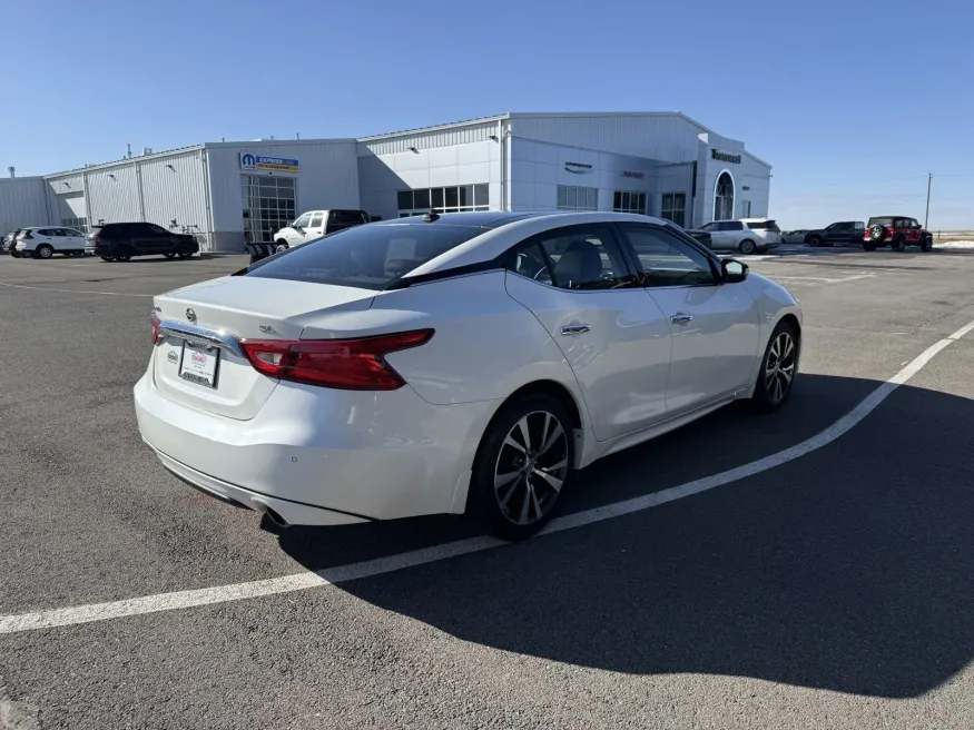 2016 Nissan Maxima 3.5 SL | Photo 4 of 16