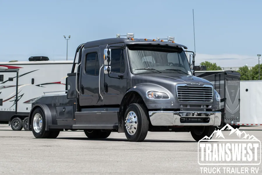 2023 Freightliner M2 106 Bolt | Photo 5 of 30